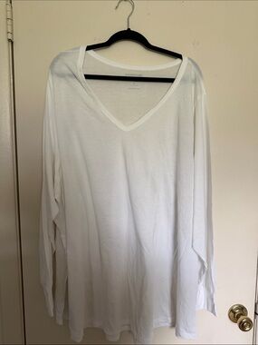 torrid Bright White V-Neck Top